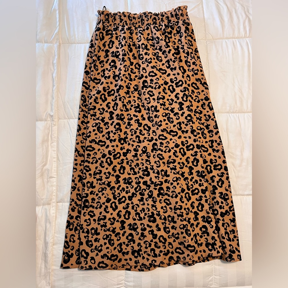 Leopard skirt